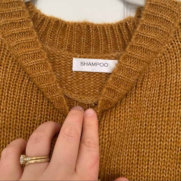 Bauble Gold Sweater | L - Picture 4 of 5